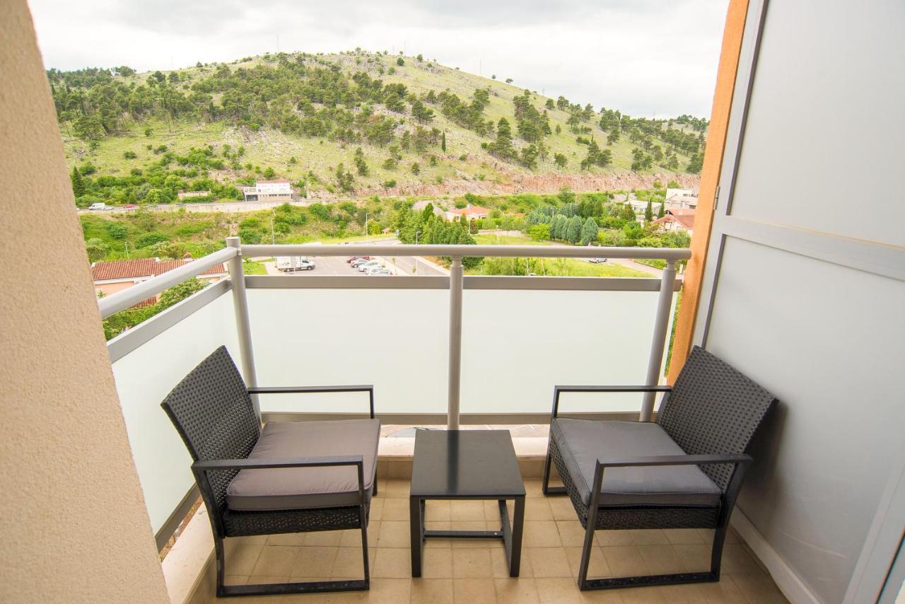 Design Apartment Near Gorica Park Podgorica Ngoại thất bức ảnh